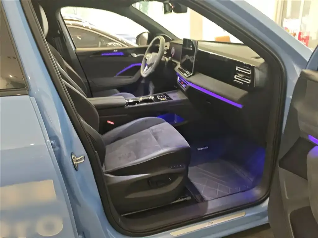 Volkswagen Tiguan L 2024 из CN, фото 4
