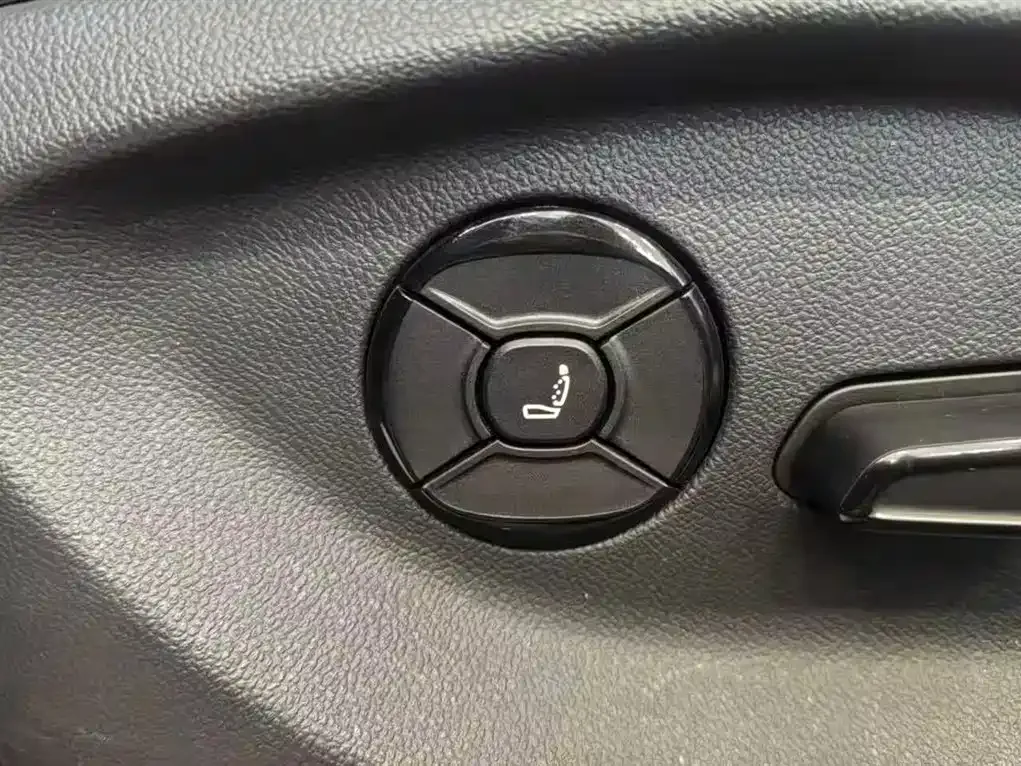 Volkswagen Tiguan L 2024 из CN, фото 5