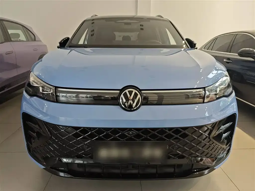 Volkswagen Tiguan L 2024 из CN, фото 8
