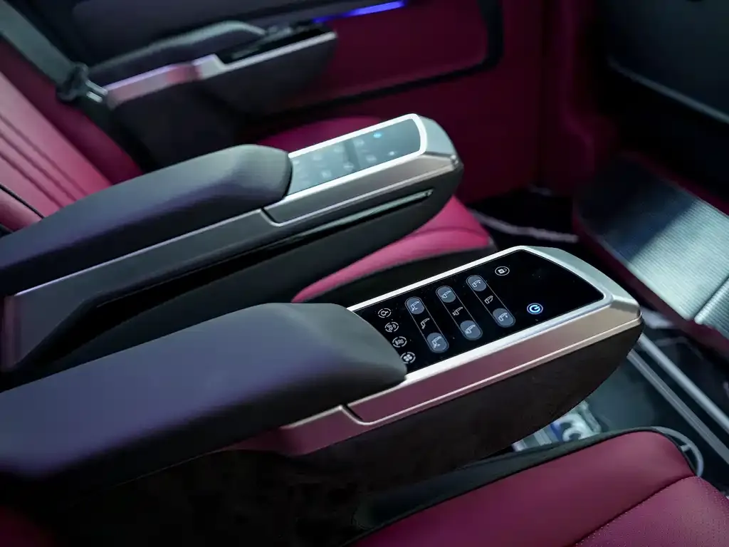 Mercedes-Benz Vito 2025 из CN, фото 10