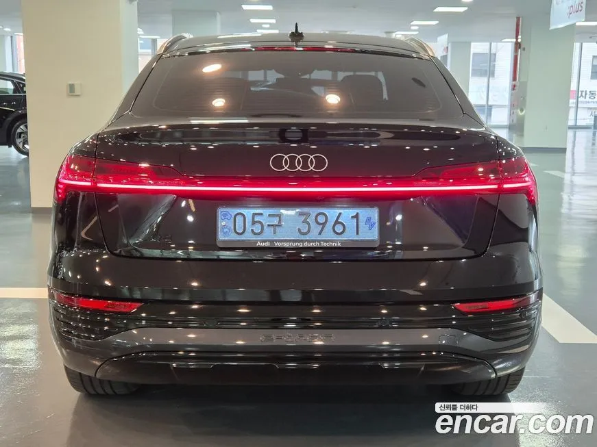 Audi Q8 e-tron 2024 из KR, фото 4