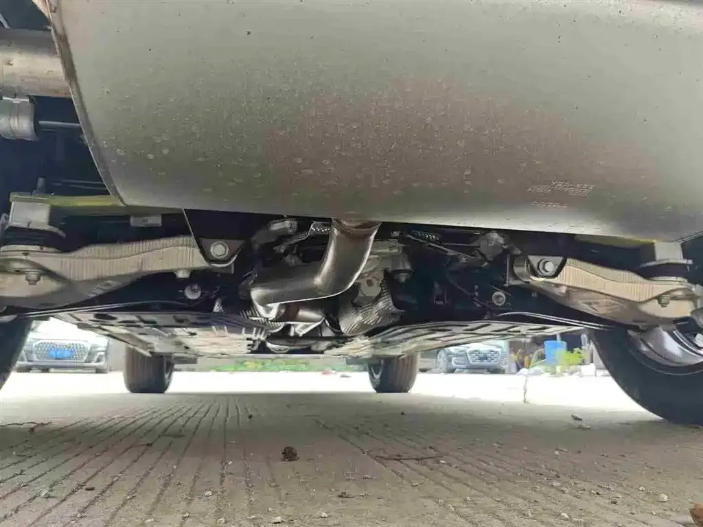 Volvo XC60 2025 из CN, фото 9