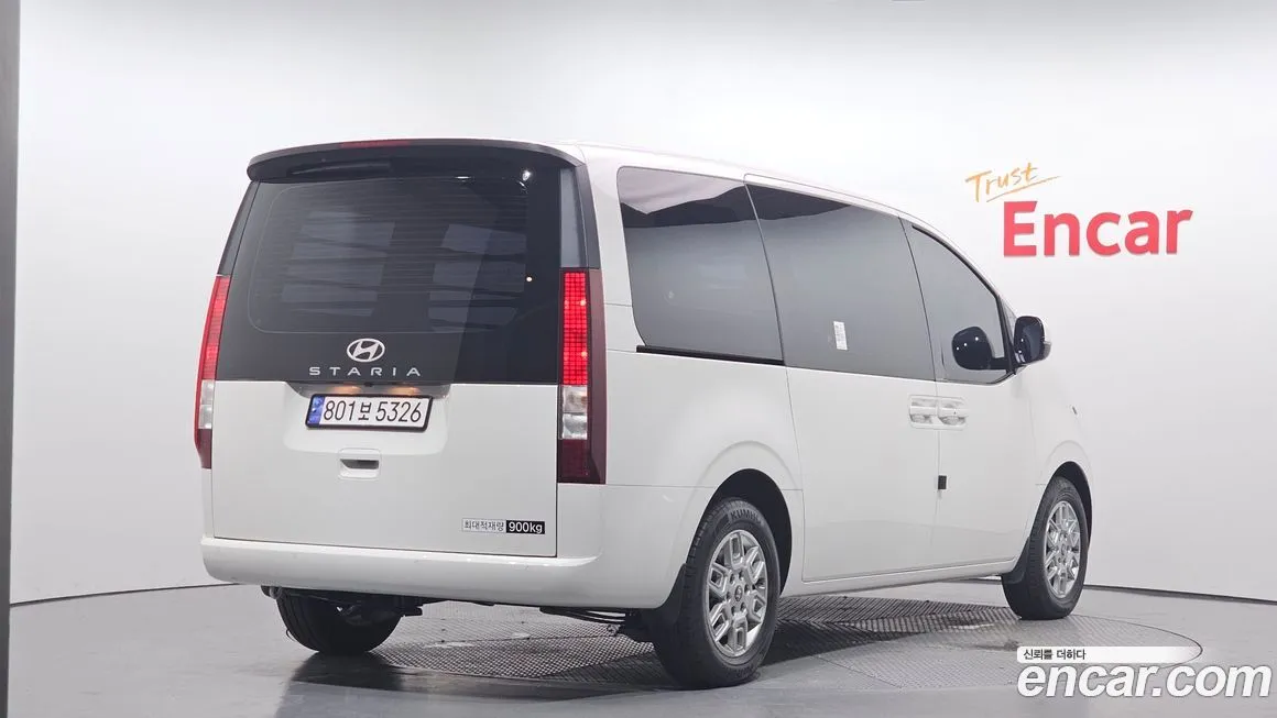 Hyundai Staria — фото 2