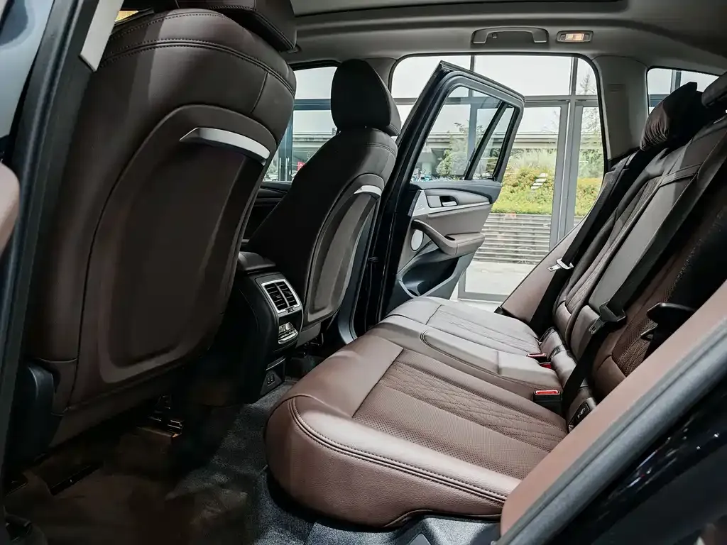 BMW X3 2023 из CN, фото 10