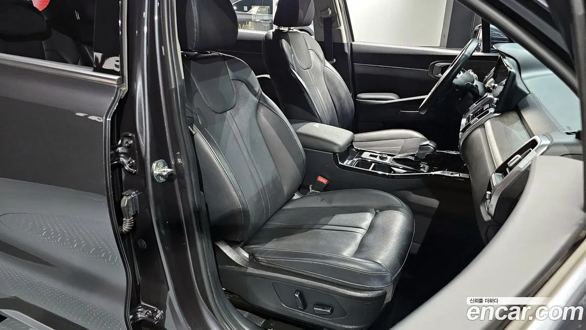 Kia Sorento — фото 10