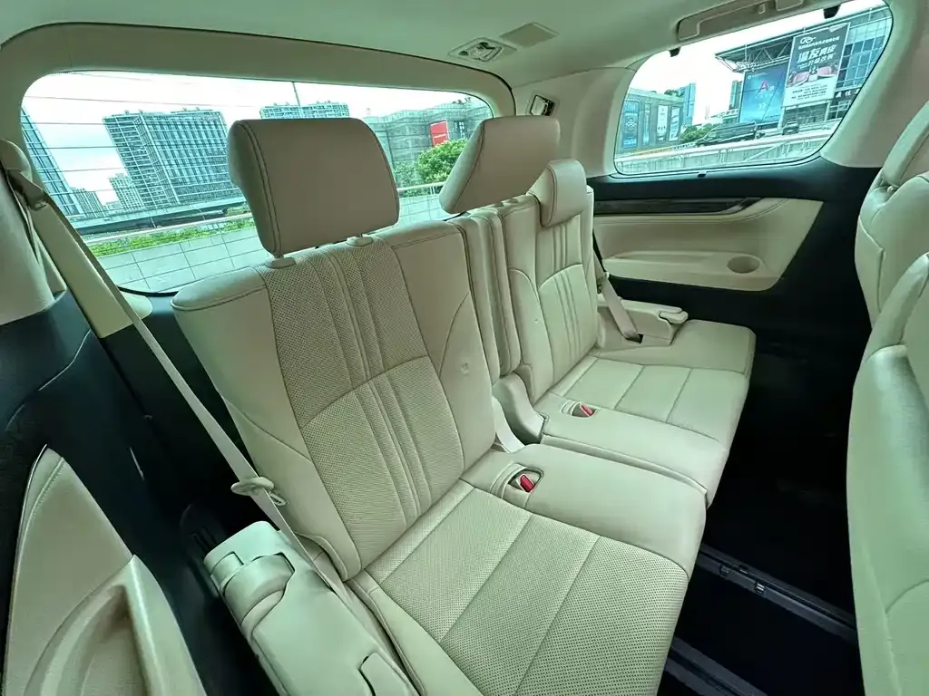 Toyota Vellfire 2021 из CN, фото 10