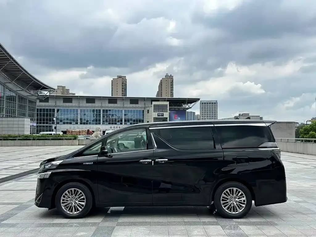Toyota Vellfire 2021 из CN, фото 4