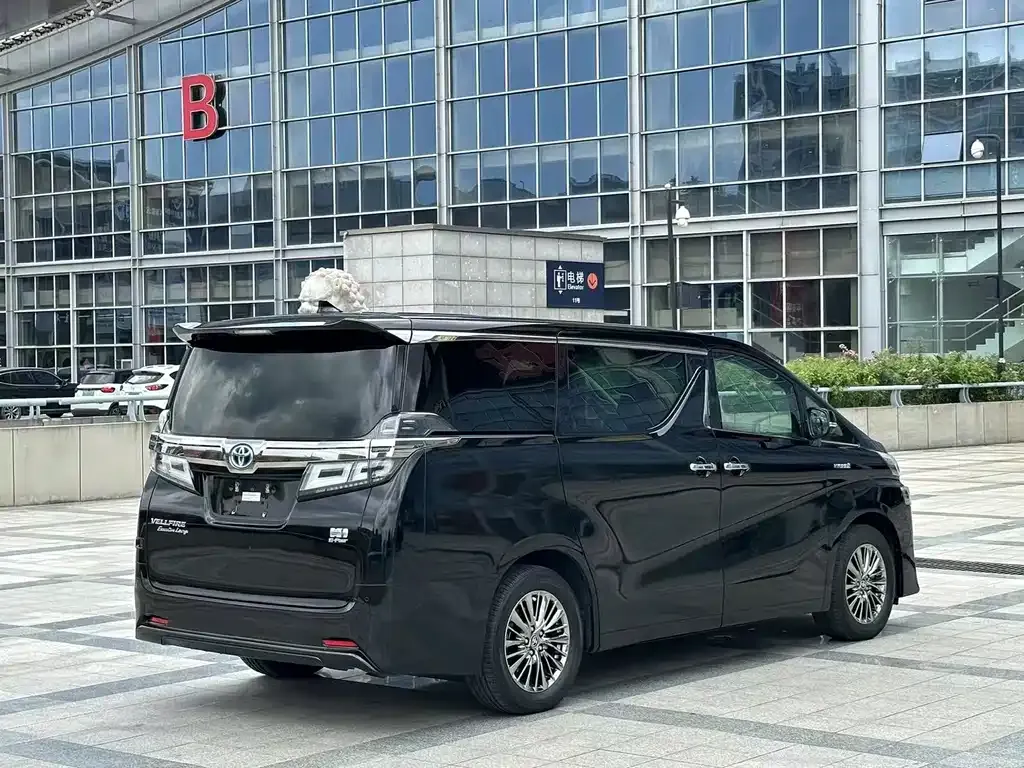 Toyota Vellfire 2021 из CN, фото 7