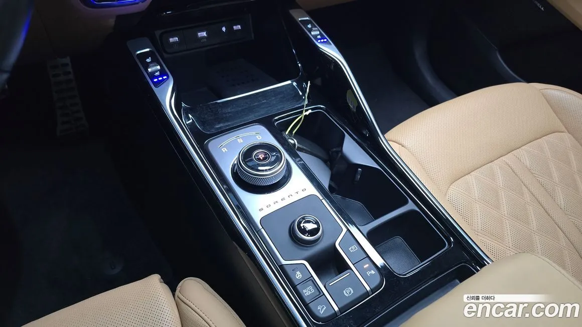 Kia Sorento — фото 9