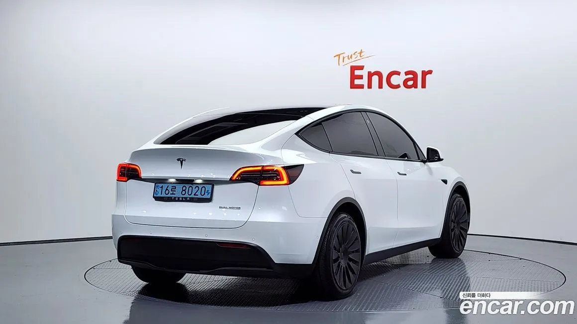 Tesla Model Y 2021 из KR, фото 2