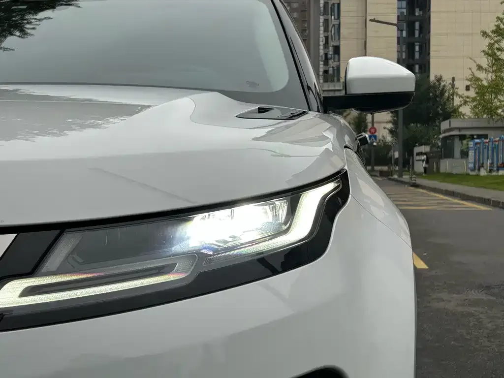Land Rover Evoque 2023 из CN, фото 4