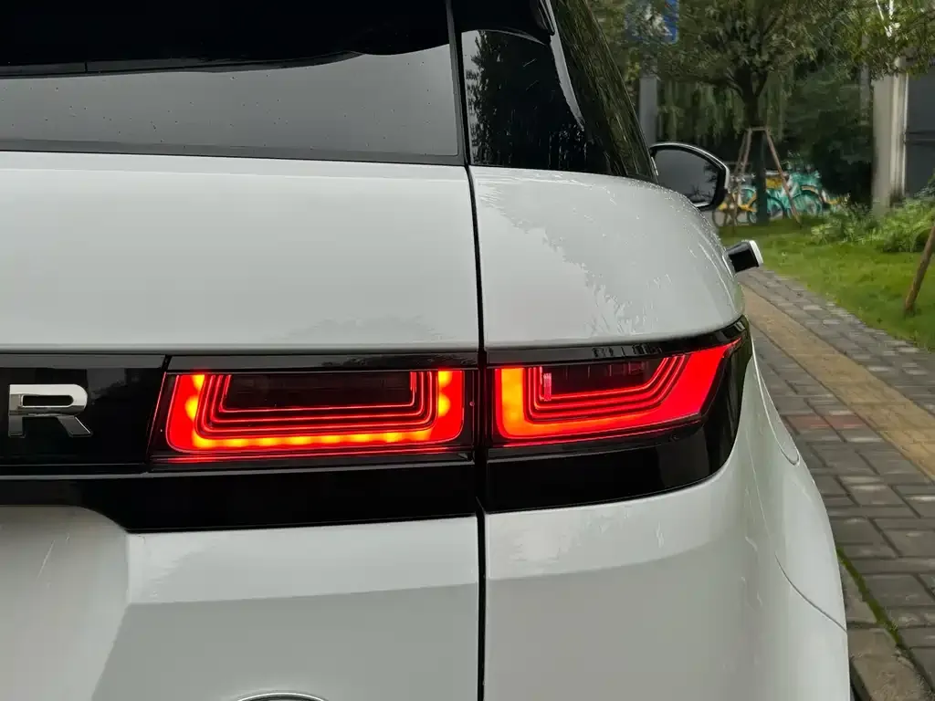 Land Rover Evoque 2023 из CN, фото 6