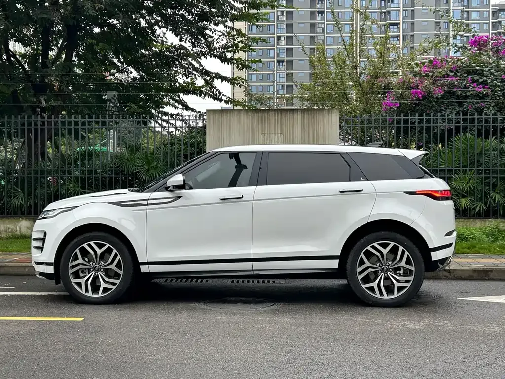 Land Rover Evoque 2023 из CN, фото 9