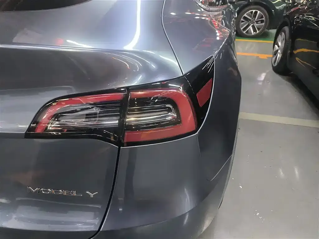 Tesla Model Y 2023 из CN, фото 8