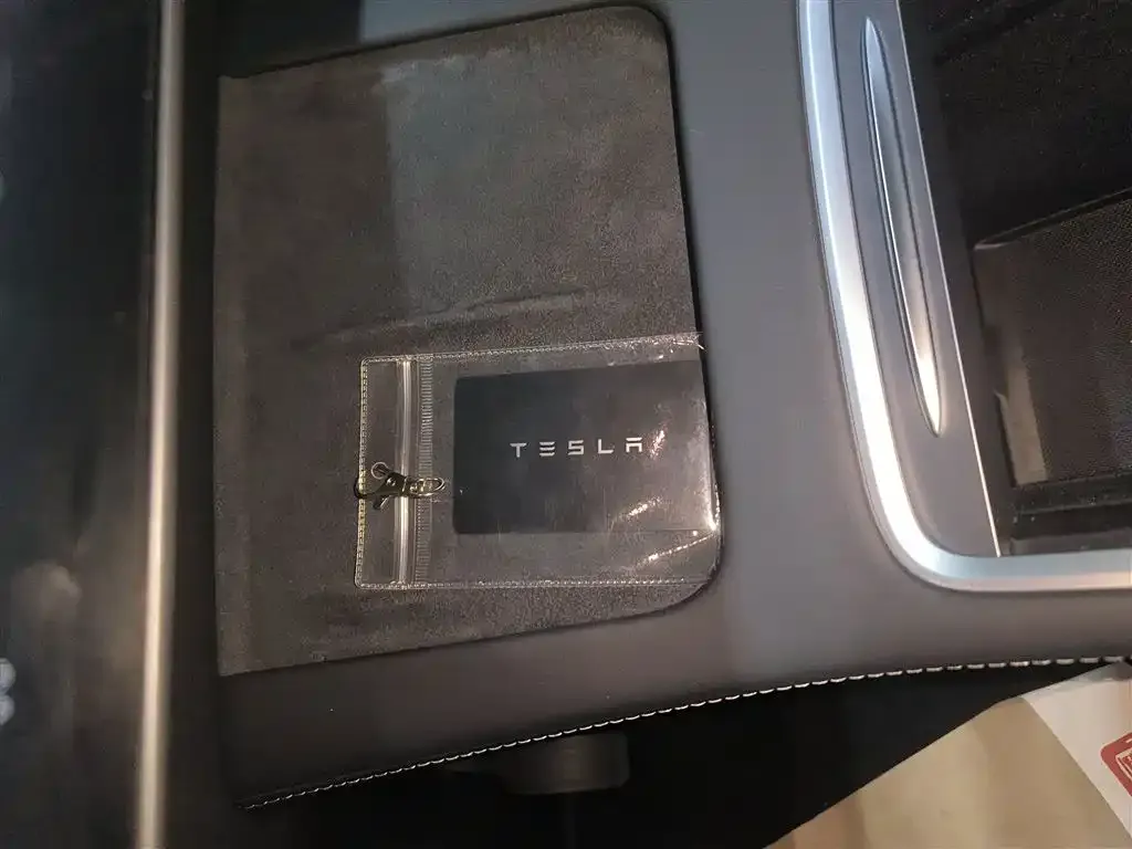 Tesla Model Y 2023 из CN, фото 9