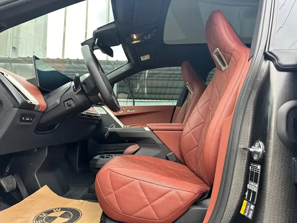 BMW iX M60 2024 из CN, фото 5