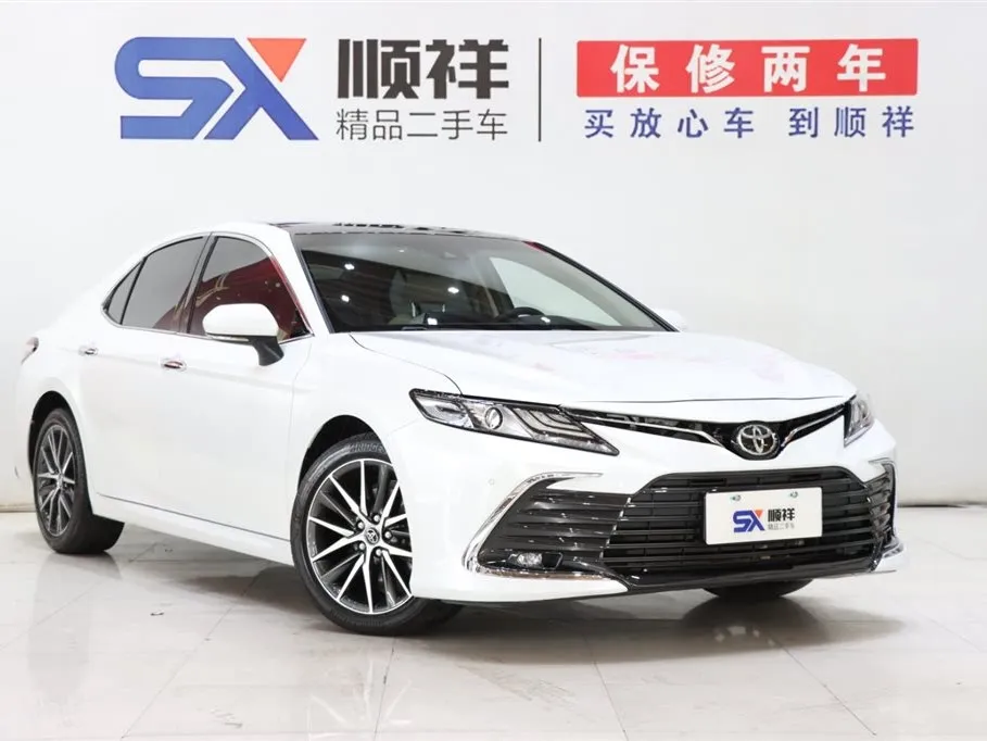 Toyota Camry 2023 из CN, фото 3