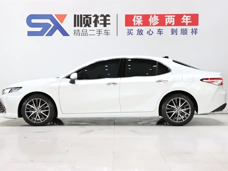 Toyota Camry 2023 из CN, фото 6