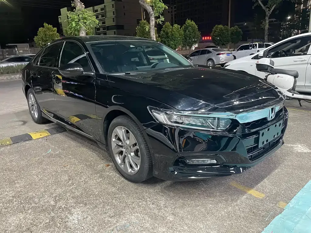 Honda Accord — фото 3