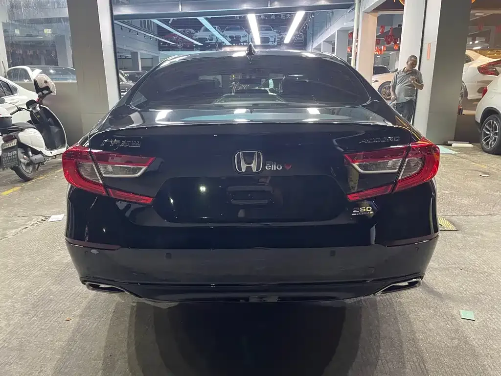 Honda Accord — фото 5