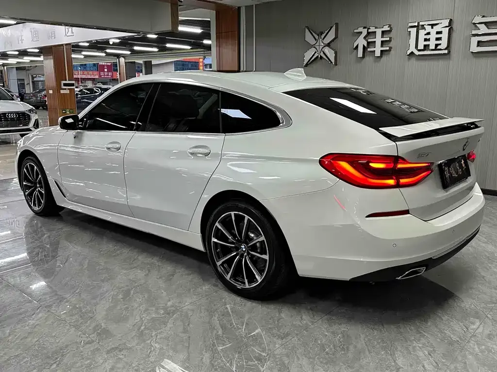 BMW 6 Series GT — фото 10