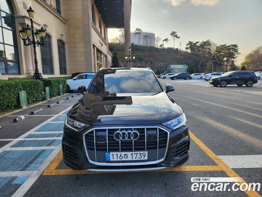 Audi Q7 2022 из KR, фото 3