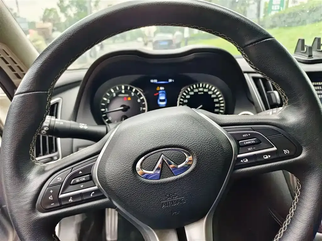 Infiniti Q50L 2023 из CN, фото 10