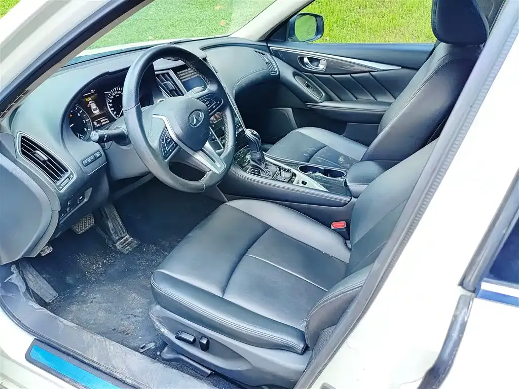 Infiniti Q50L 2023 из CN, фото 7