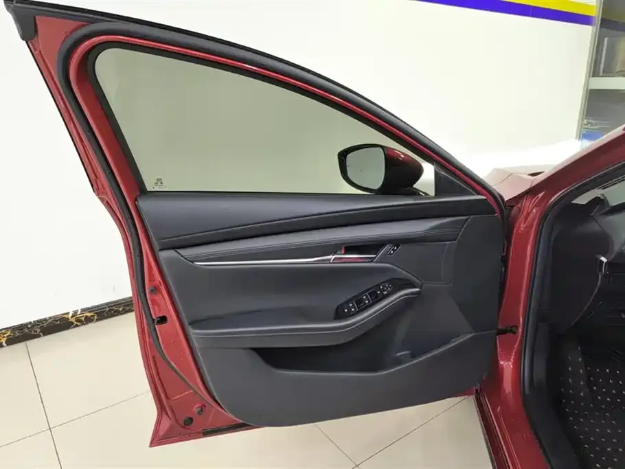 Mazda 3 Axela 2021 из CN, фото 7