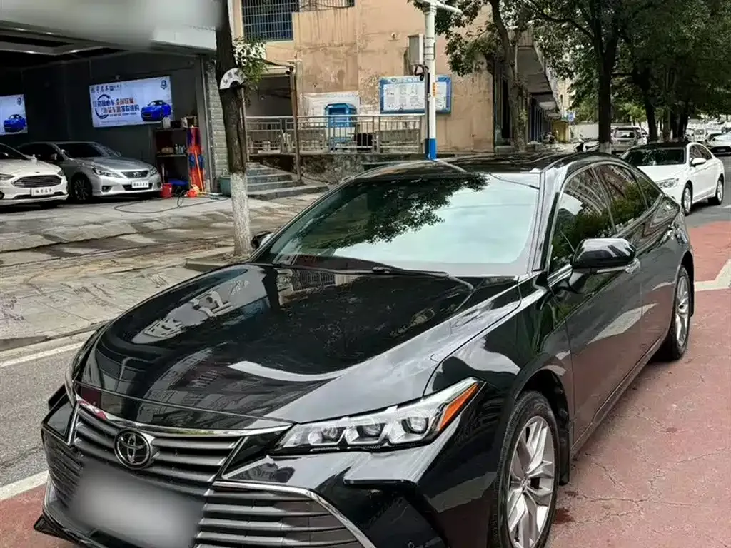 Toyota Avalon 2022 из CN, фото 2
