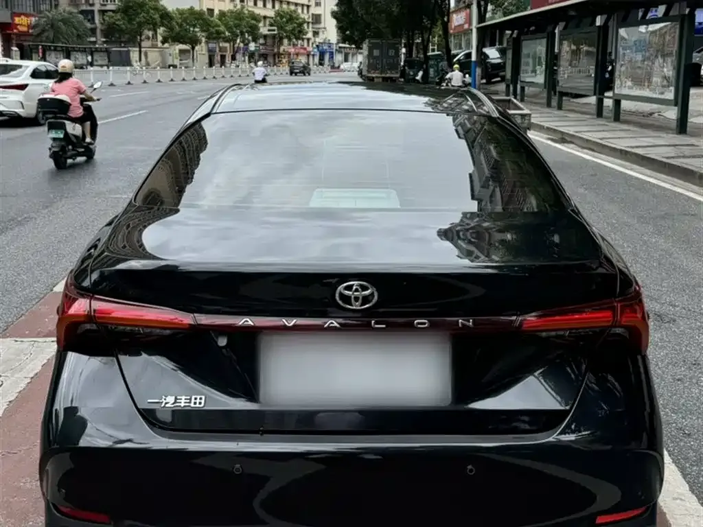 Toyota Avalon 2022 из CN, фото 9
