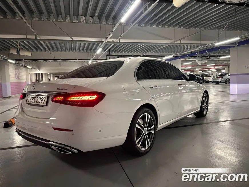 Mercedes-Benz E-Class — фото 5