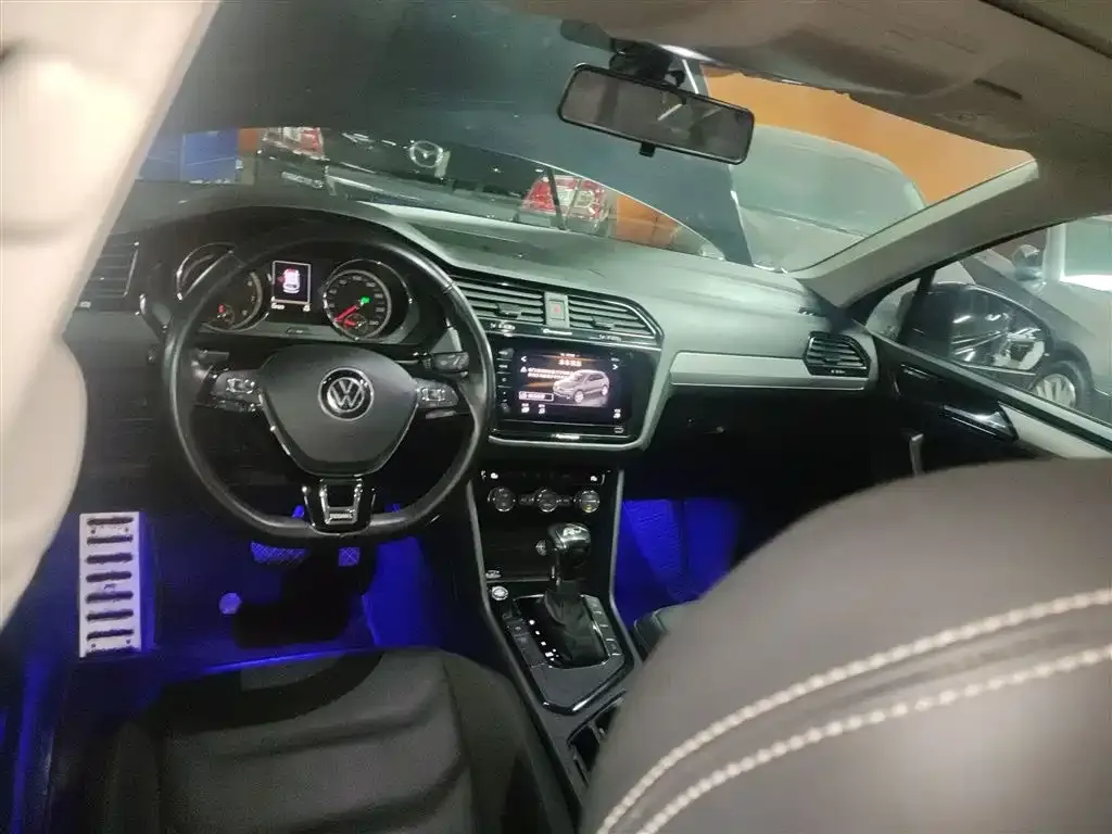 Volkswagen Tiguan L 2021 из CN, фото 10
