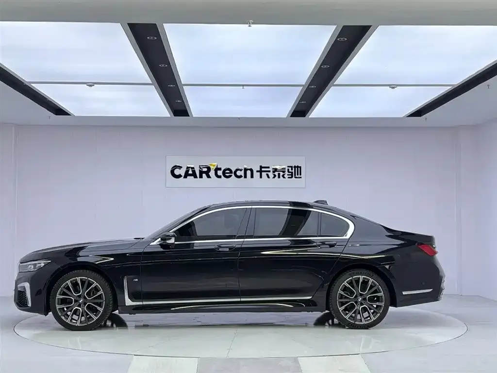BMW 7 Series — фото 2
