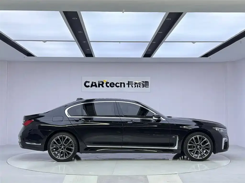 BMW 7 Series — фото 6