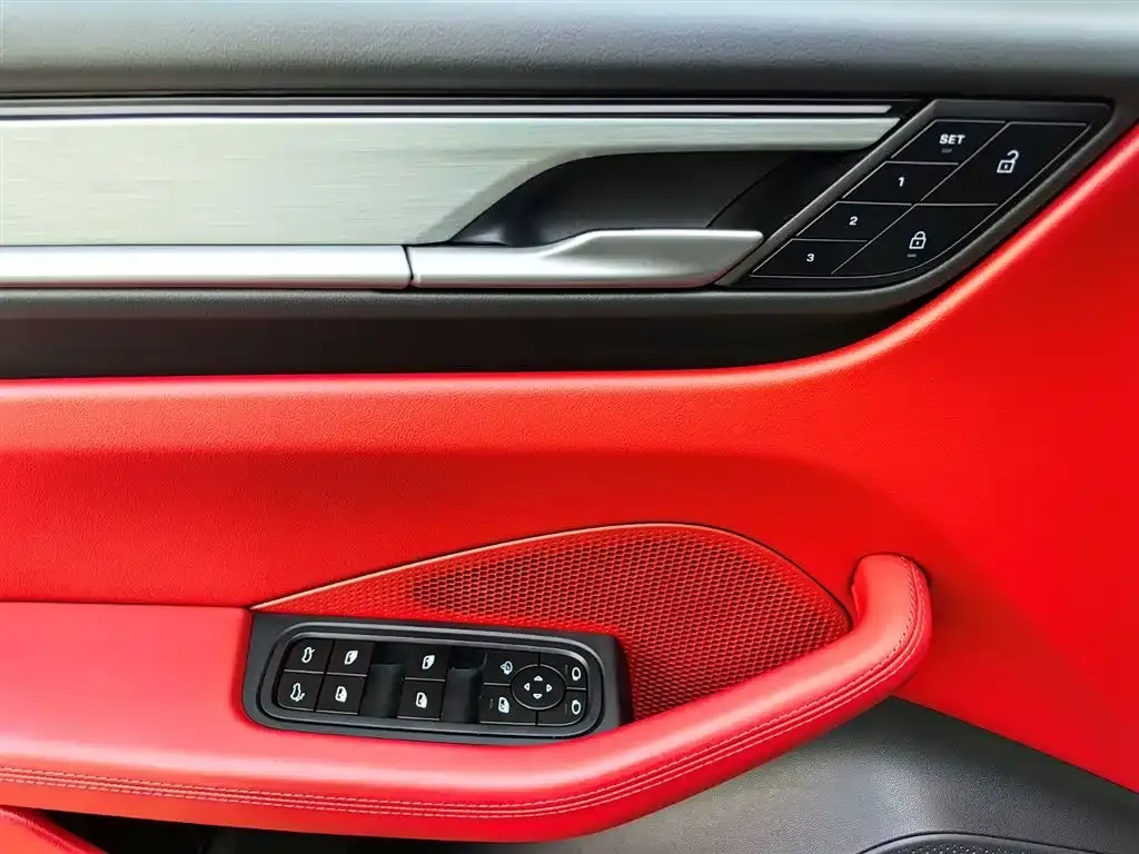 Porsche Macan EV — фото 7