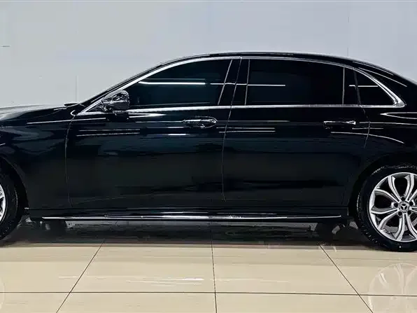 Mercedes-Benz E-Class — фото 10