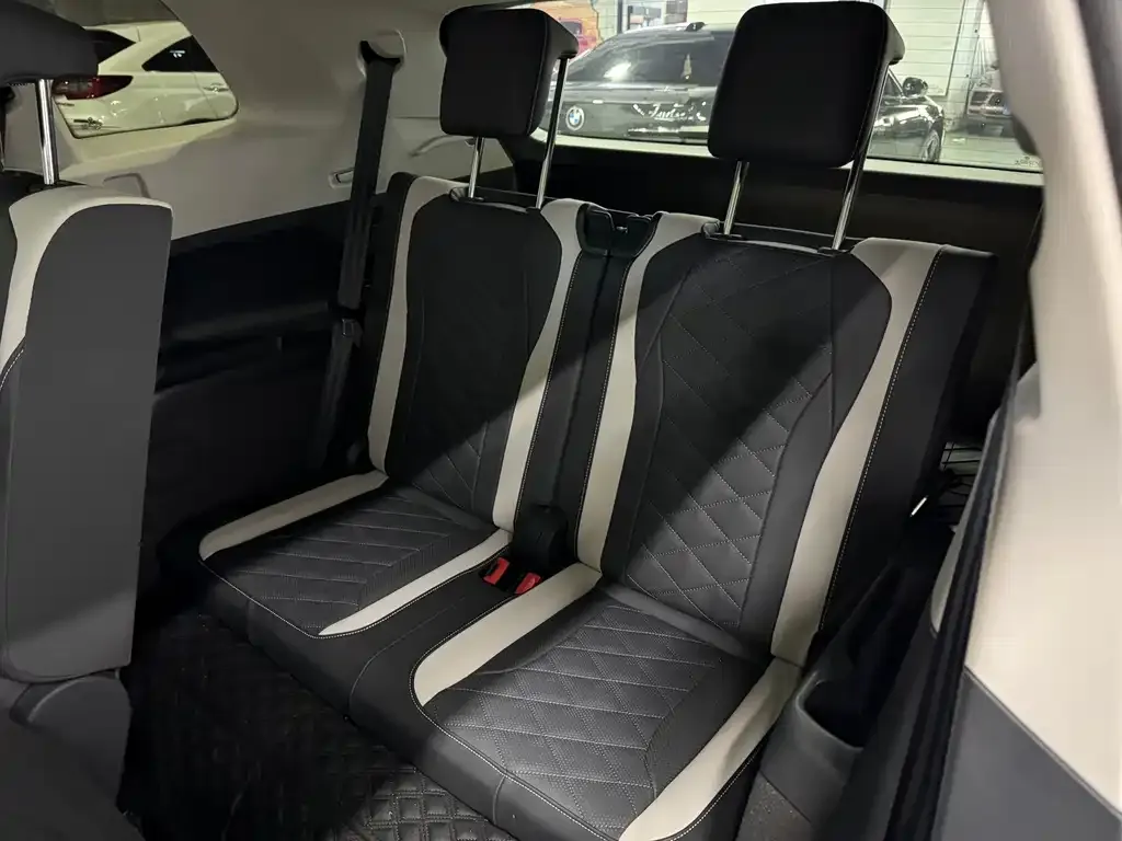 Volkswagen ID.6 Crozz 2024 из CN, фото 8