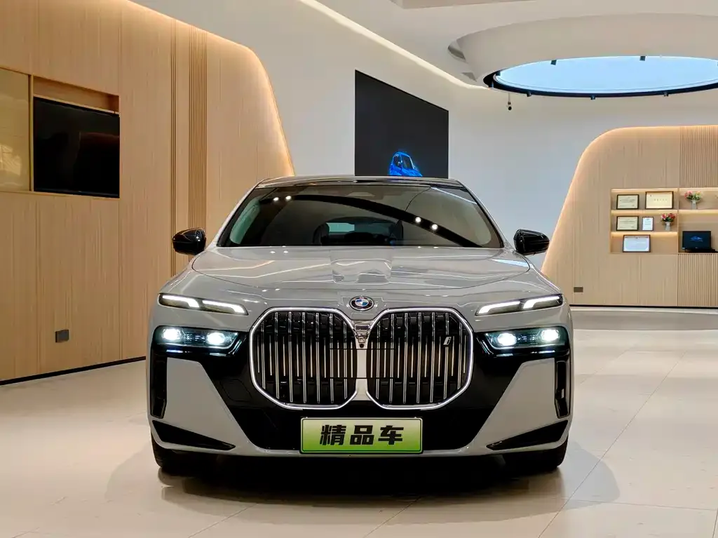 BMW i7 2023 из CN, фото 2