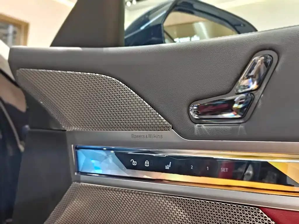 BMW i7 2023 из CN, фото 5