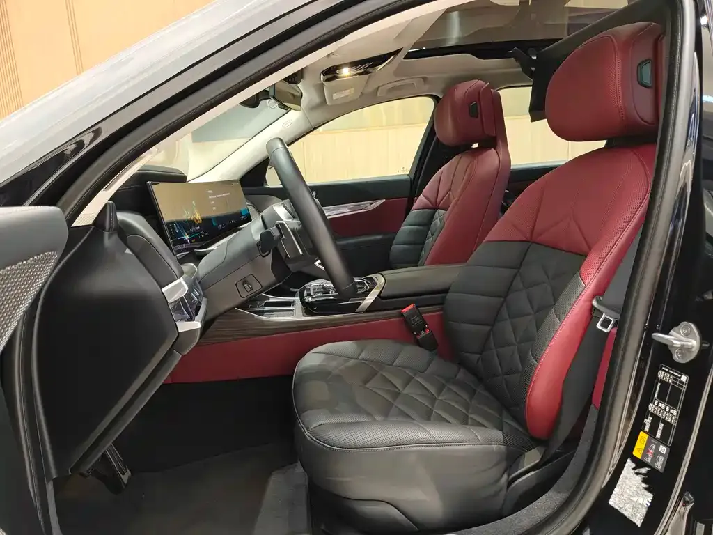 BMW i7 2023 из CN, фото 8