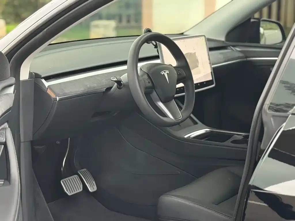 Tesla Model Y 2023 из CN, фото 7