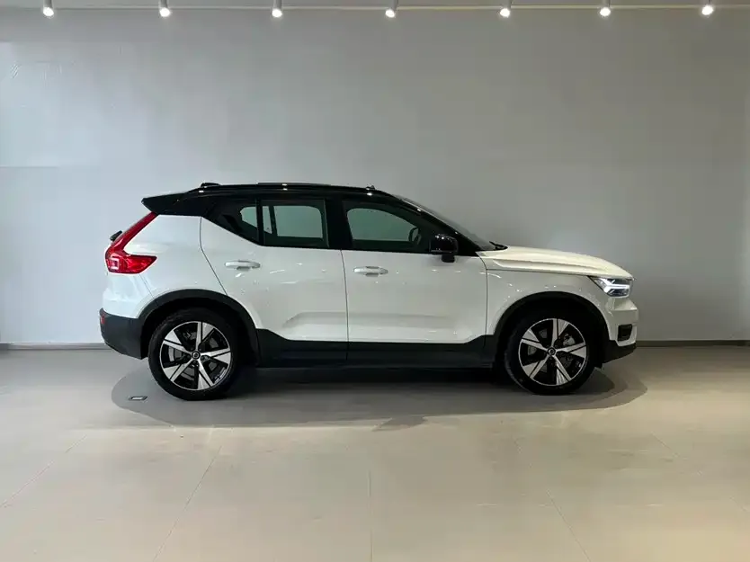 Volvo XC40 NEV 2021 из CN, фото 3
