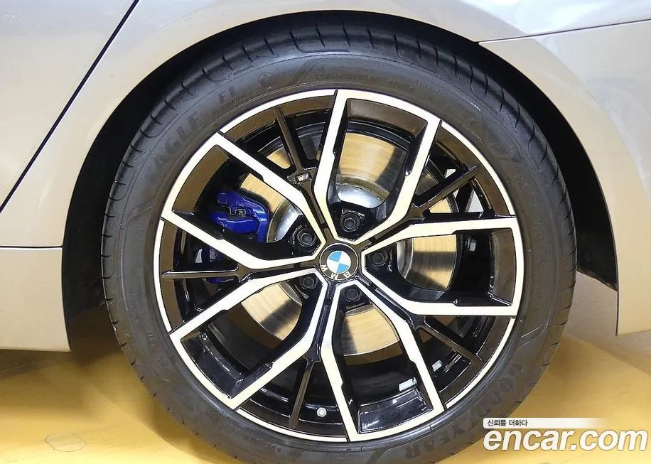 BMW 5-Series 2023 из KR, фото 5