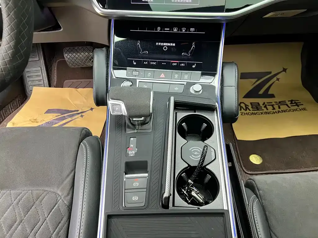 Audi A6L 2021 из CN, фото 7