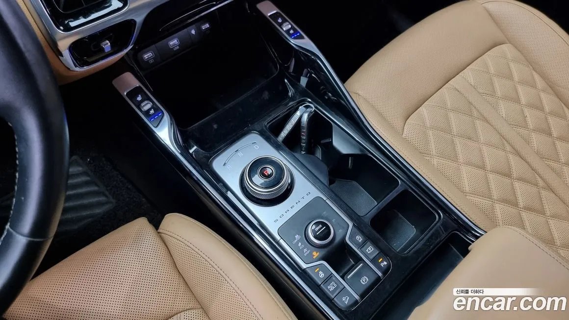 Kia Sorento — фото 9