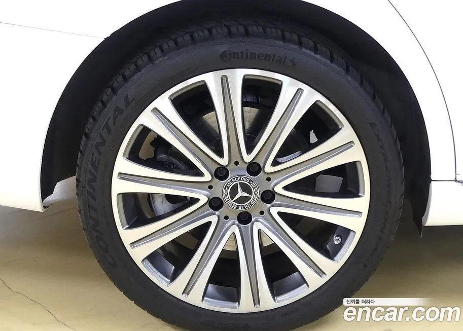Mercedes-Benz E-Class 2023 из KR, фото 5