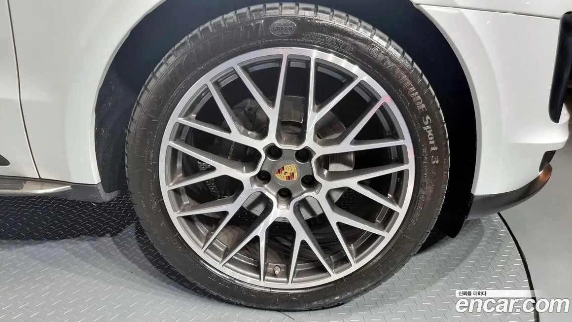 Porsche Macan 2021 из KR, фото 5