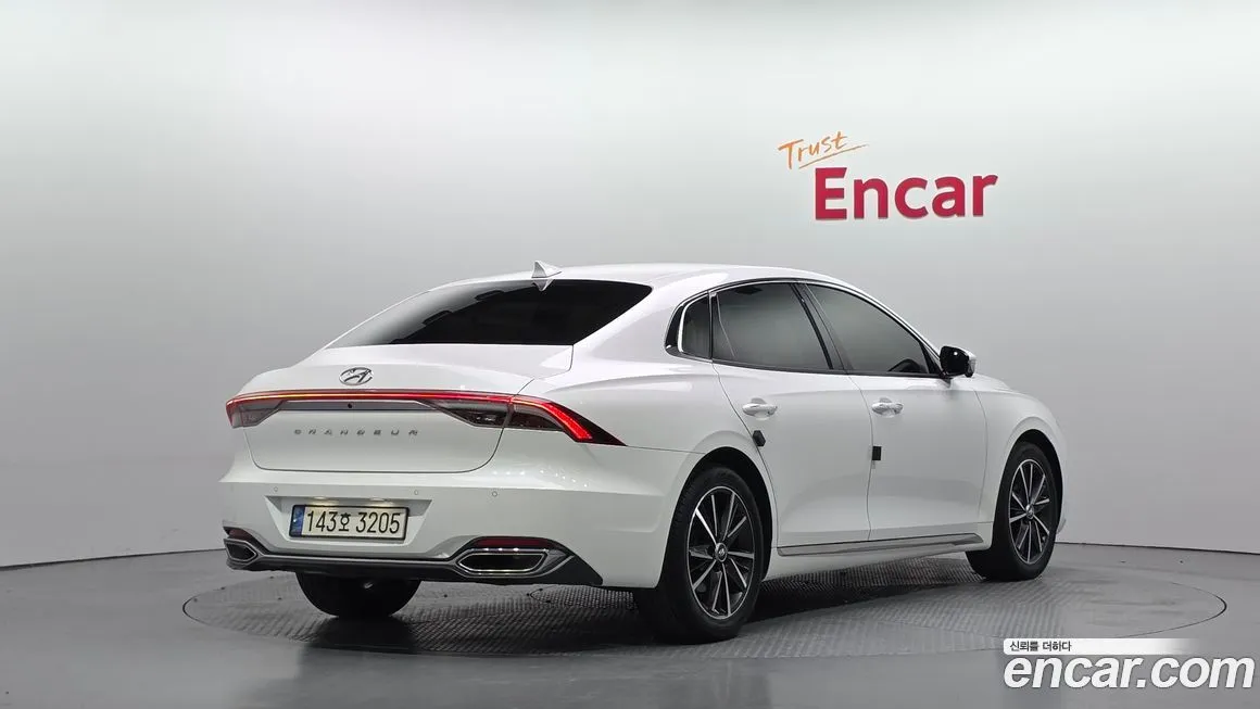 Hyundai Grandeur 2022 из KR, фото 2