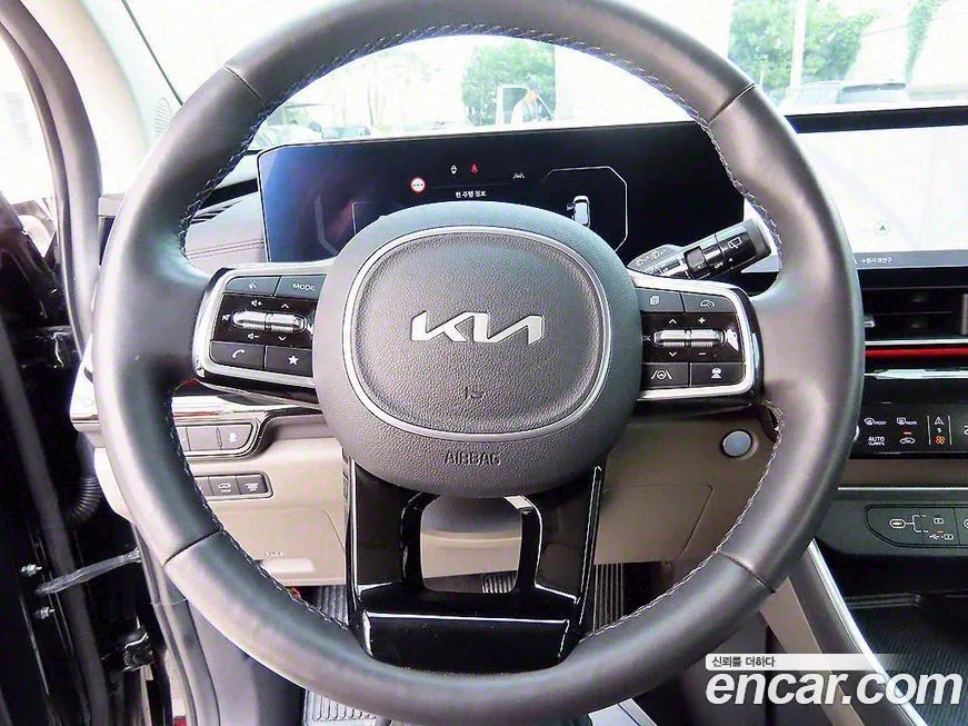 Kia Carnival — фото 8